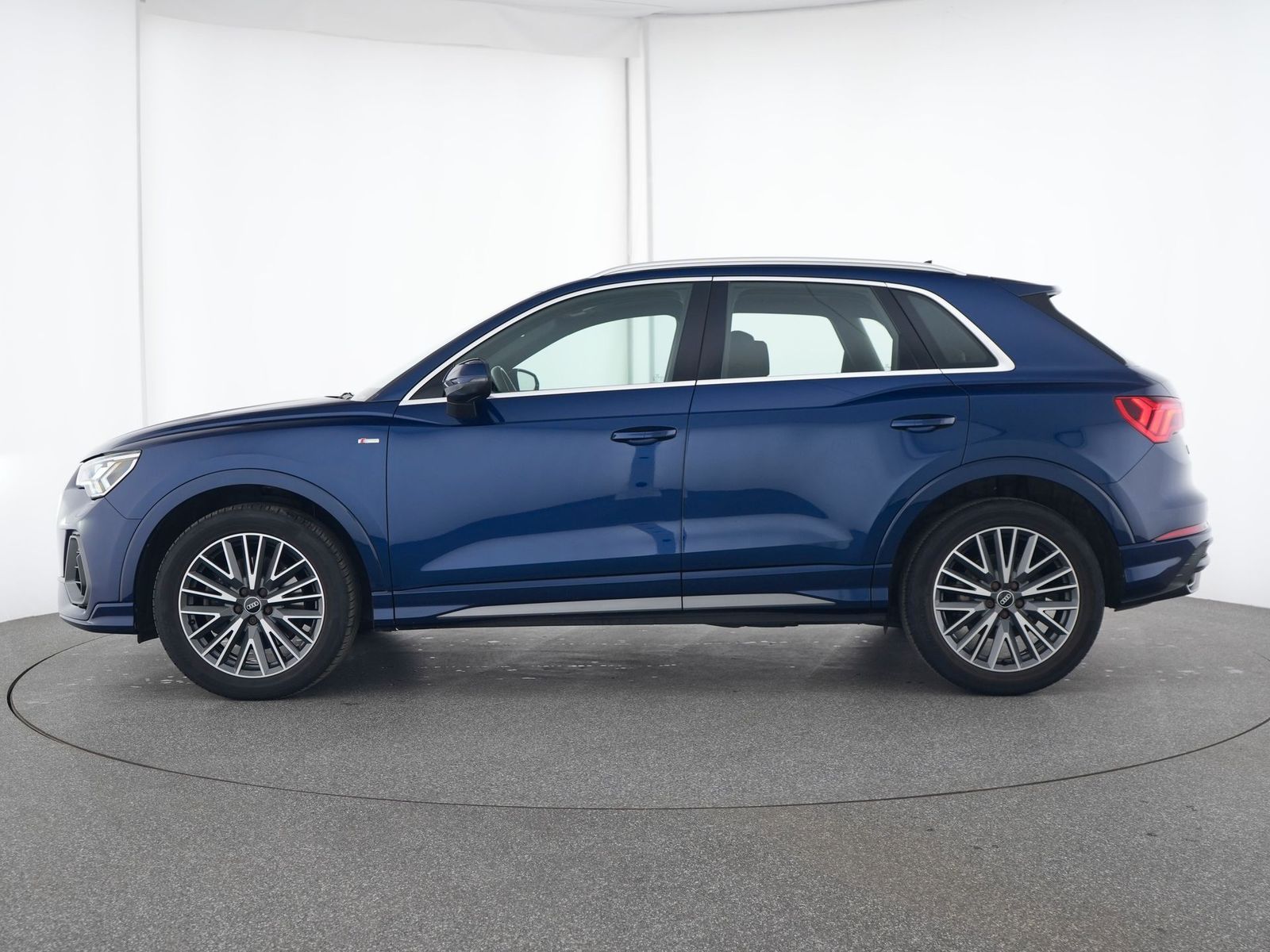 Audi Q3 S-Line - Samsaru's Car Outlet