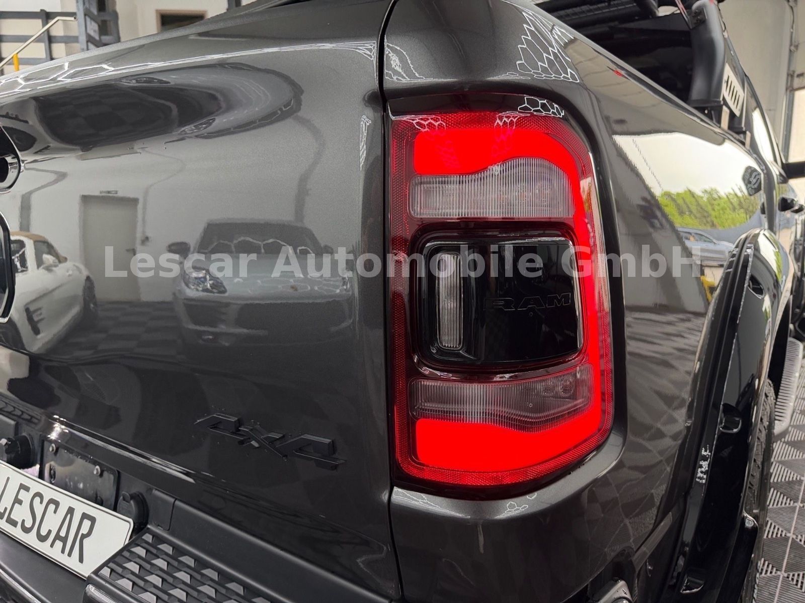 Dodge RAM 1500 Laramie Pick Up
