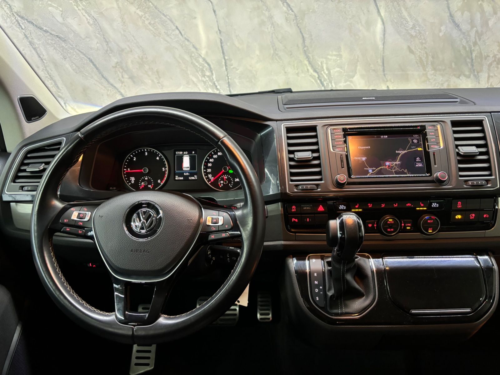 Volkswagen T6 Multivan PanAmericana - Samsaru's Car Outlet