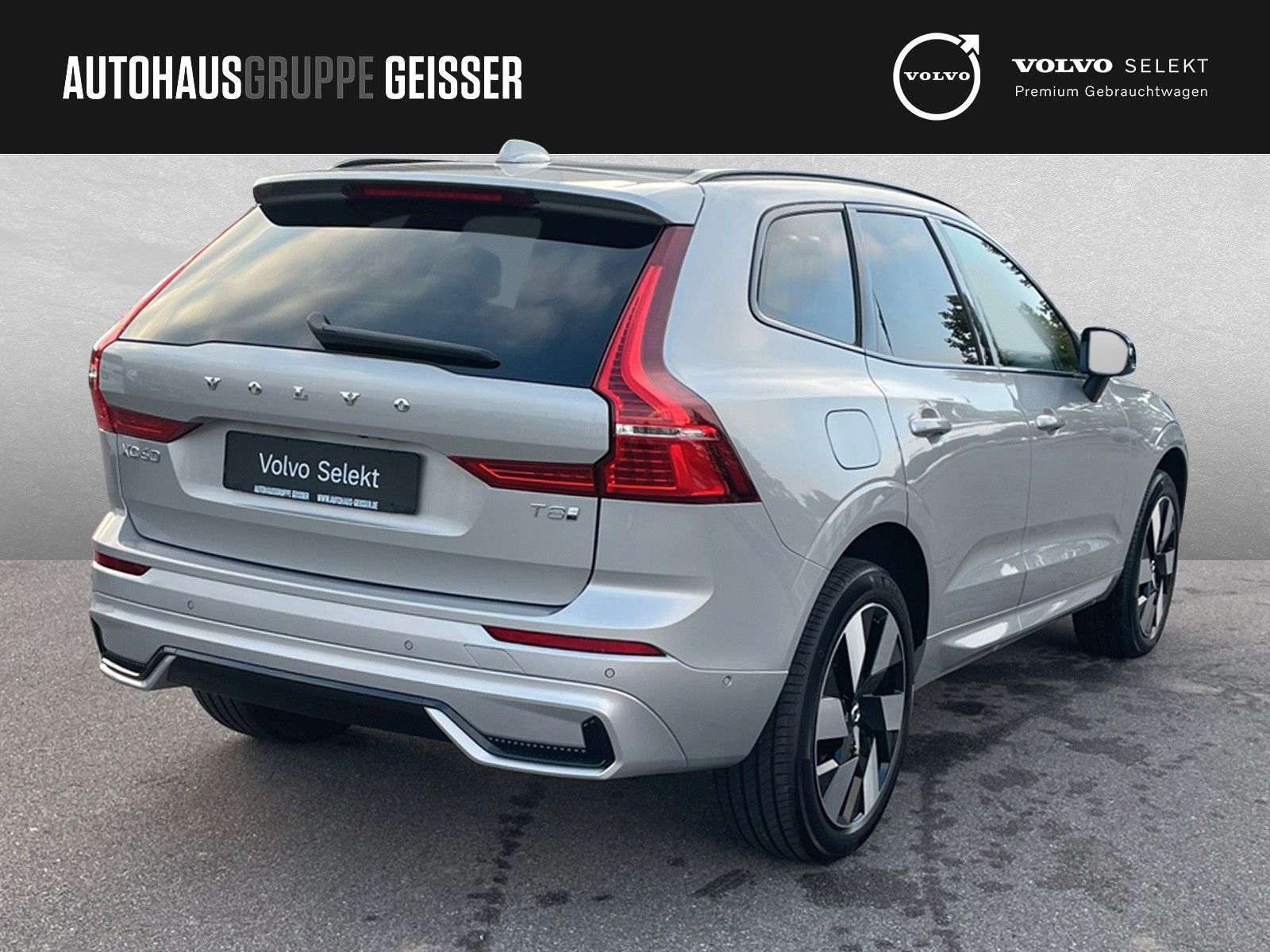 Volvo XC60 T8 Plug-in Hybrid AWD Ultra Dark AHK