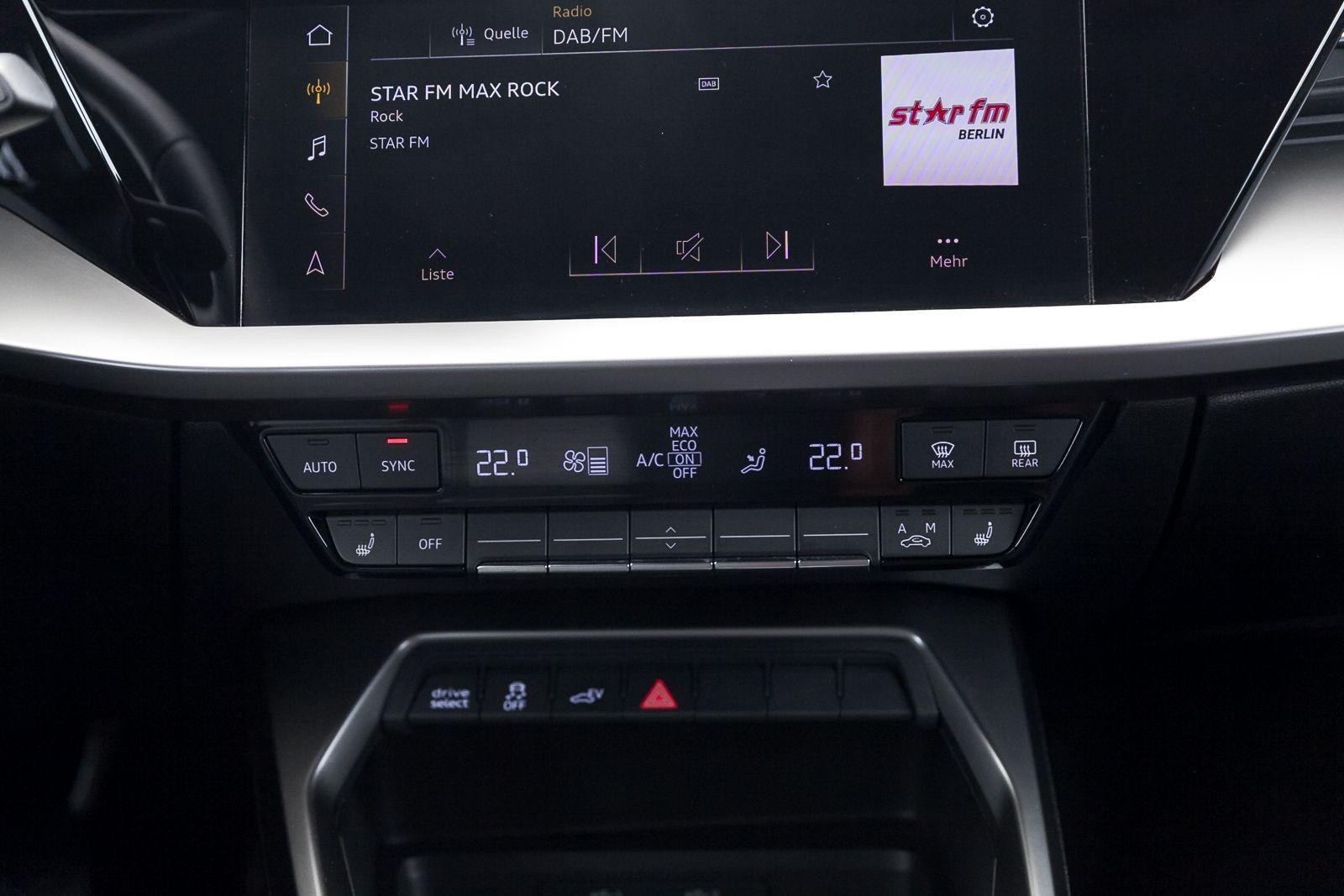 Audi A3 Sportback TFSI e S line - Samsaru's Car Outlet