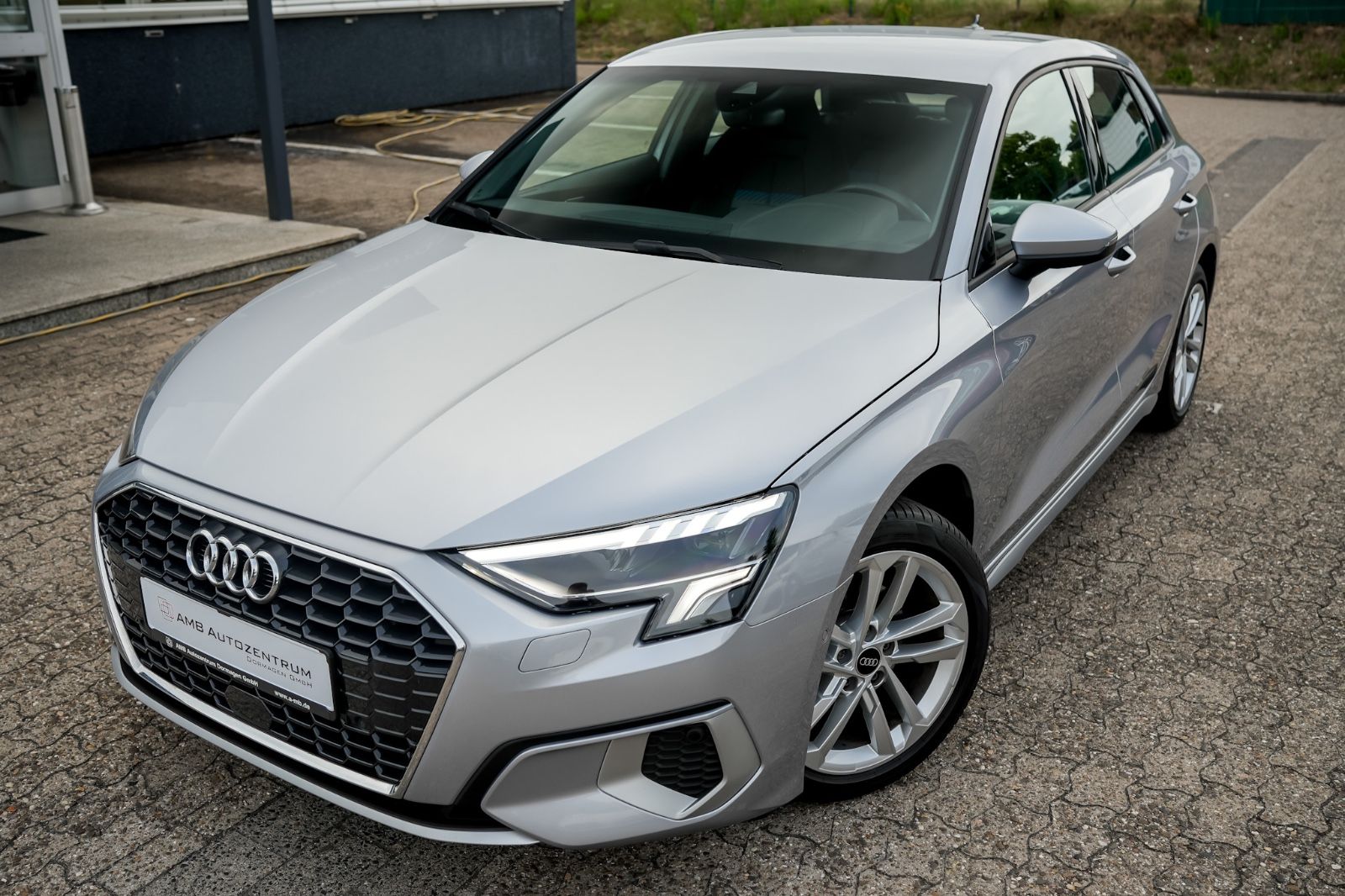 Audi A3 Sportback 35 TFSI advanced - Samsaru's Car Outlet