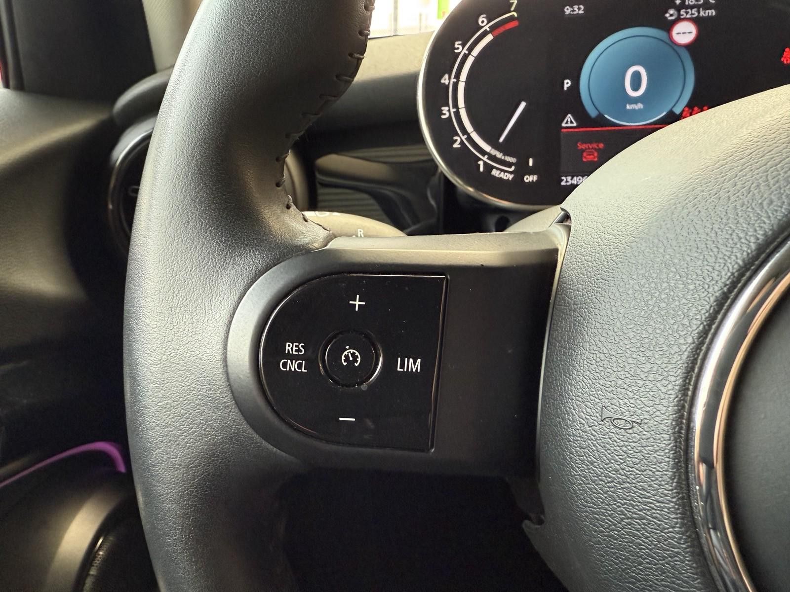 MINI Cooper S - Samsaru's Car Outlet