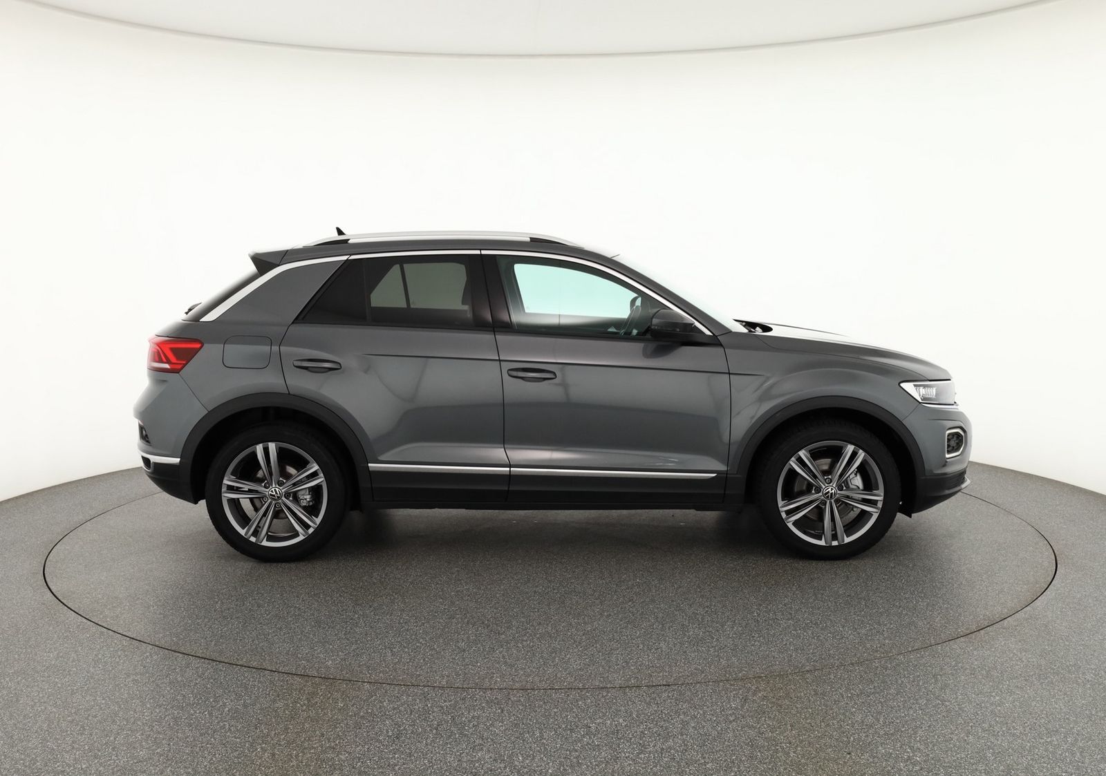 Volkswagen T-Roc 2.0 TSI 4Motion sport - Samsaru's Car Outlet