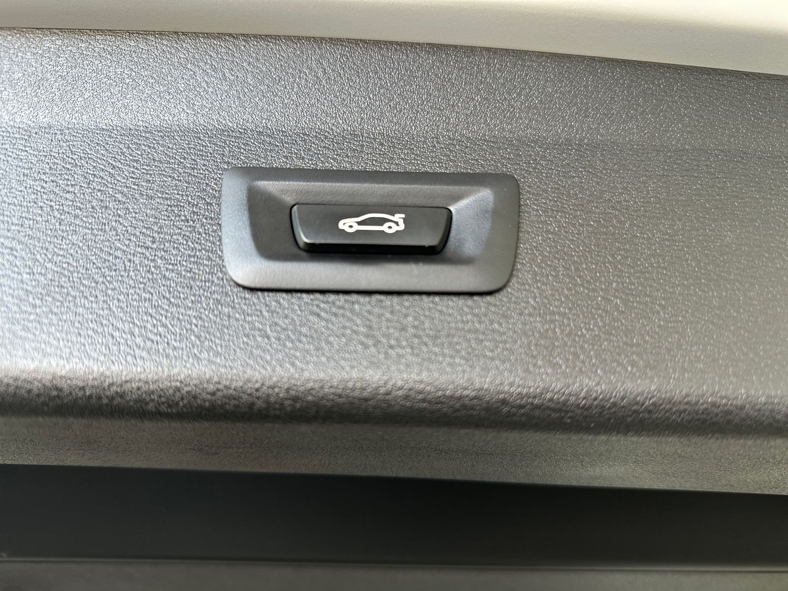 BMW X1 xDrive25d - Samsaru's Car Outlet
