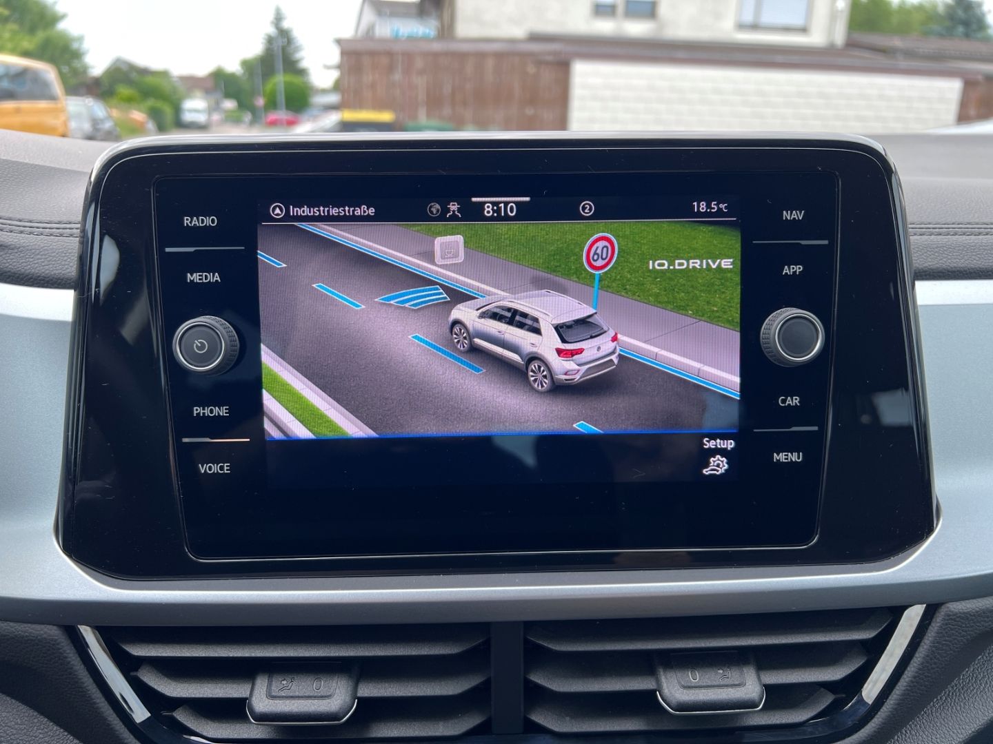 Volkswagen T-Roc 1.0TSI Life - Samsaru's Car Outlet