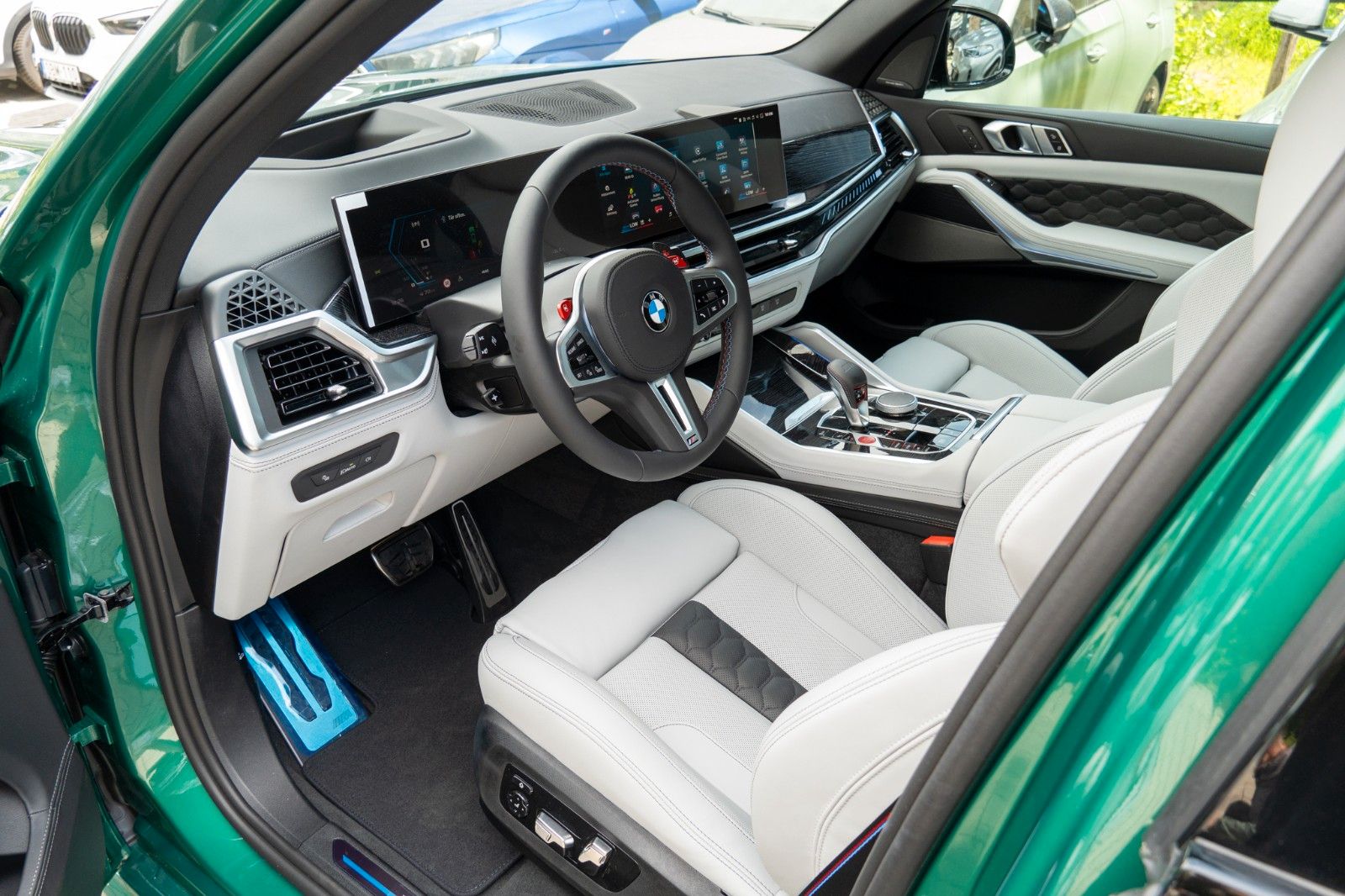 BMW X5 M DR.ASS.PRO.SOFTCL.SKY-LOUNGE.H/K.360°.AHK