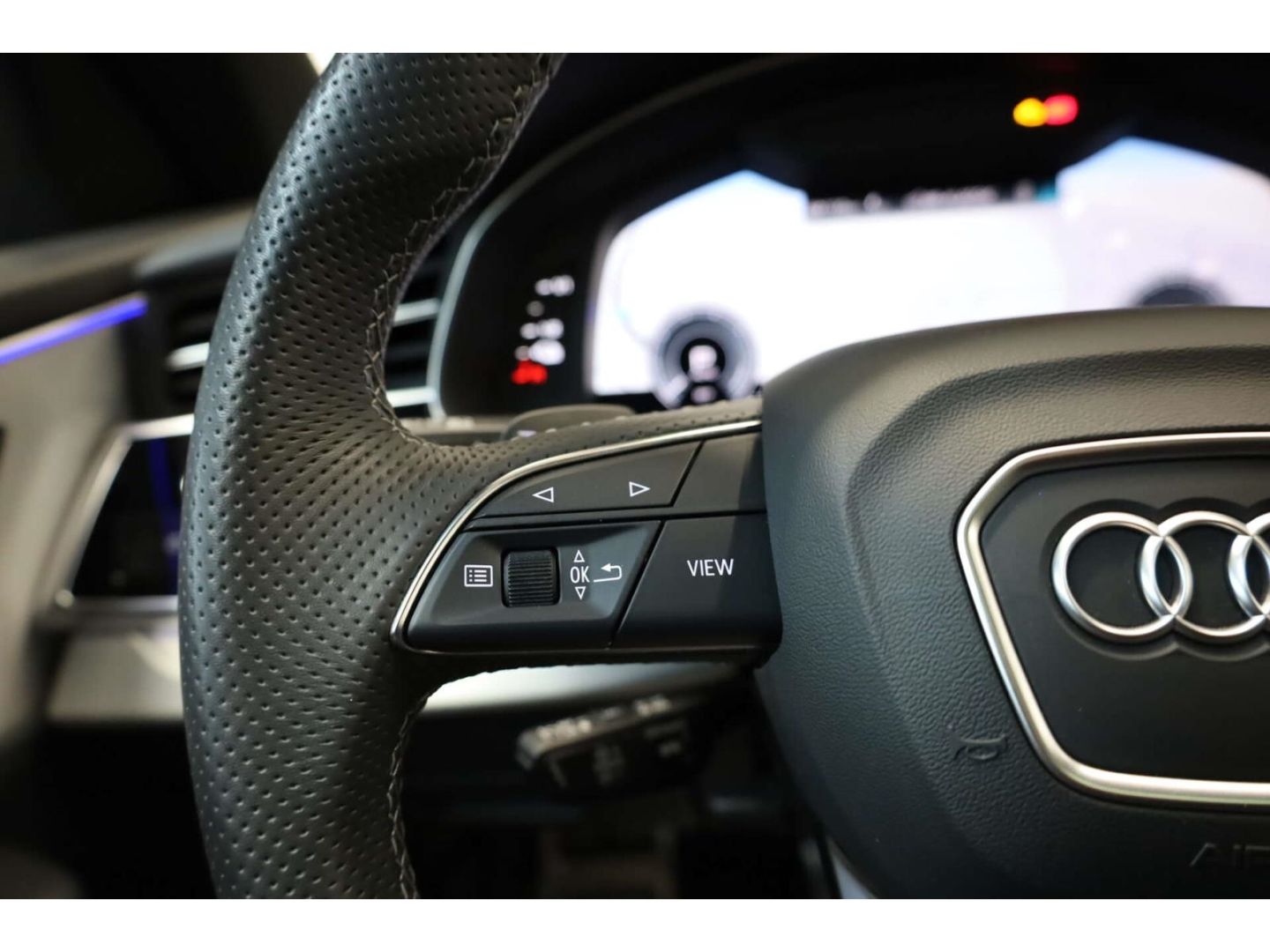Audi Q8 55 TFSI e quattro S line