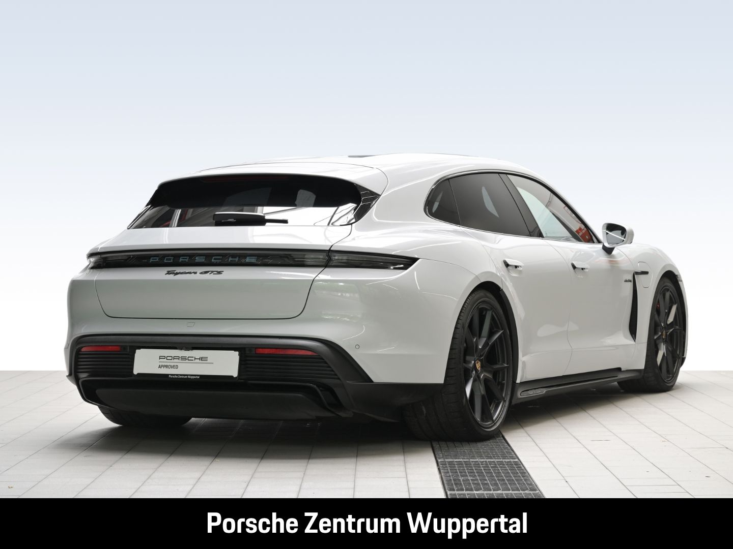 Porsche Taycan GTS Sport Turismo Burmester Sport Chrono