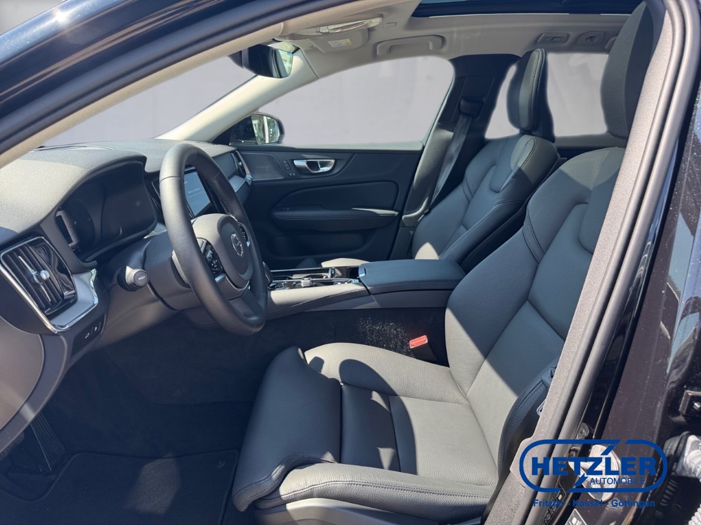 Volvo V60 Plus Dark Recharge Plug-In Hybrid AWD T8 Twi