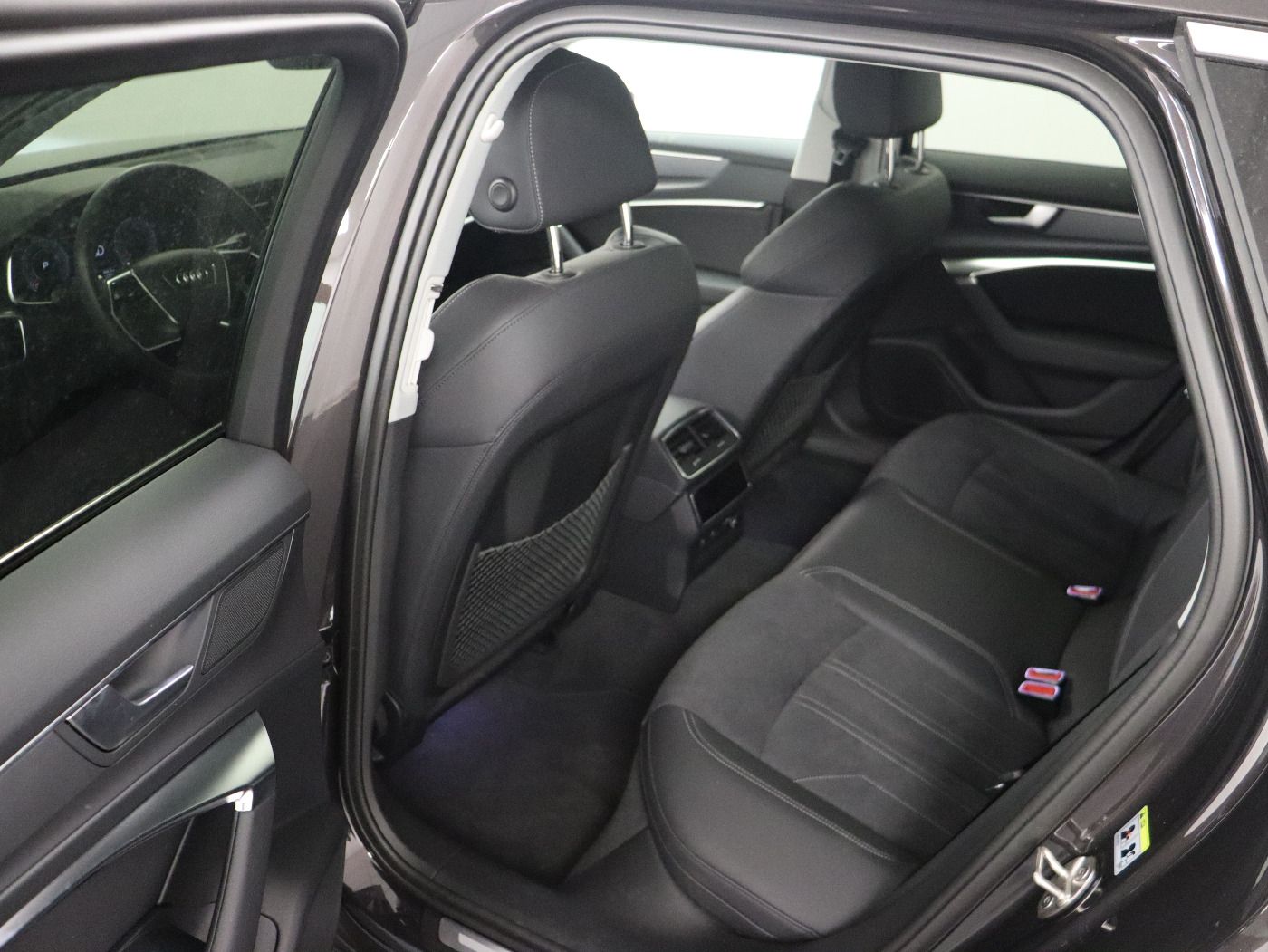 Audi A6 Avant 40 TDI quattro S tronic - Samsaru's Car Outlet
