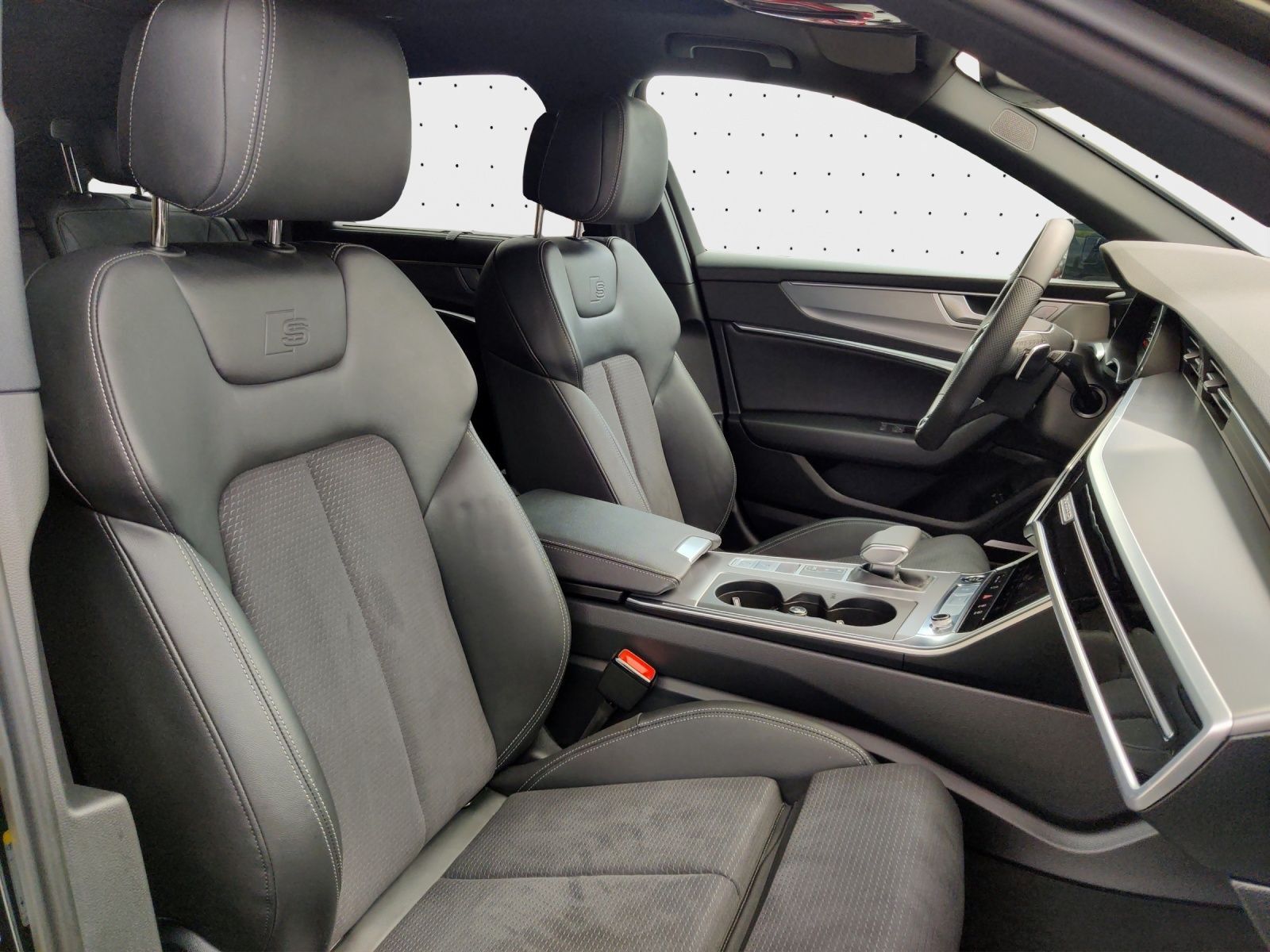 Audi A6 Avant 55 TFSIe qu. S line - Samsaru's Car Outlet
