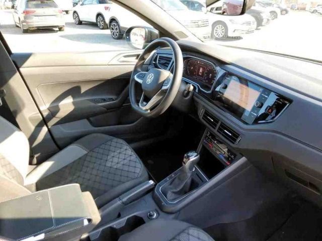 Volkswagen Taigo 1.0 TSI DSG R-LINE - Samsaru's Car Outlet