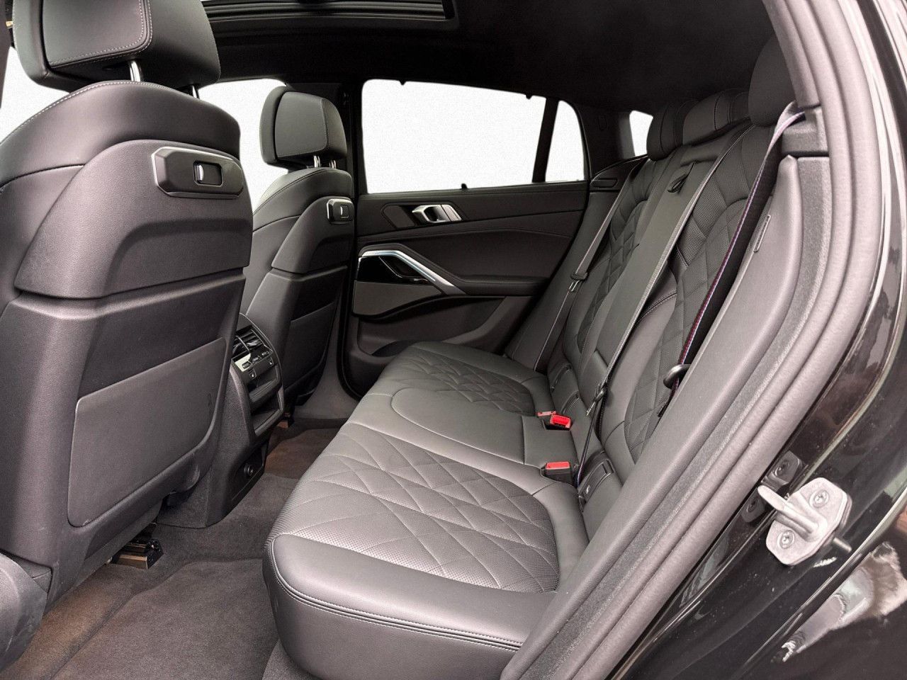 BMW X6 xDr30d M Sport Pro Stdhz,Pano,DAPro,PAPro,AHK