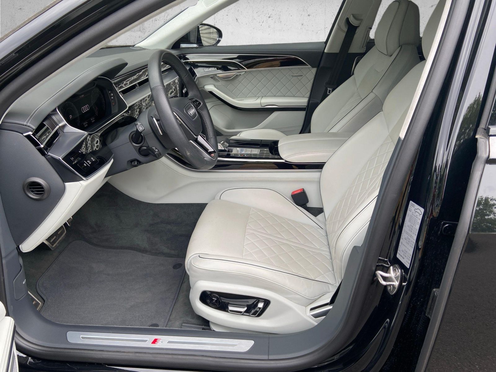 Audi A8 L 50 TDI quattro - Samsaru's Car Outlet