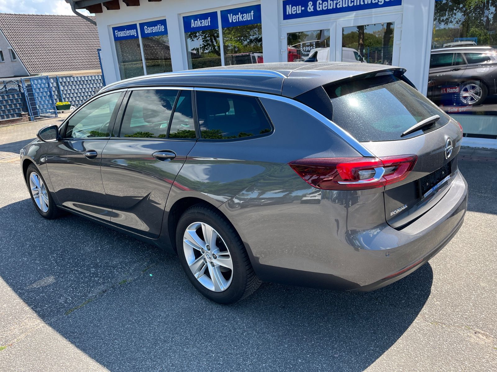 Opel Insignia B ST 1,5 D Aut. Business - Samsaru's Car Outlet