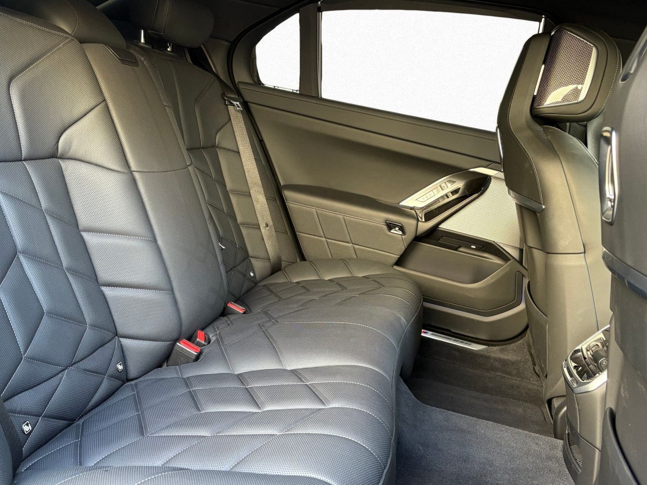 BMW 740d xDrive M Sport Pro Leder,DA/PA-Prof,B&W,21