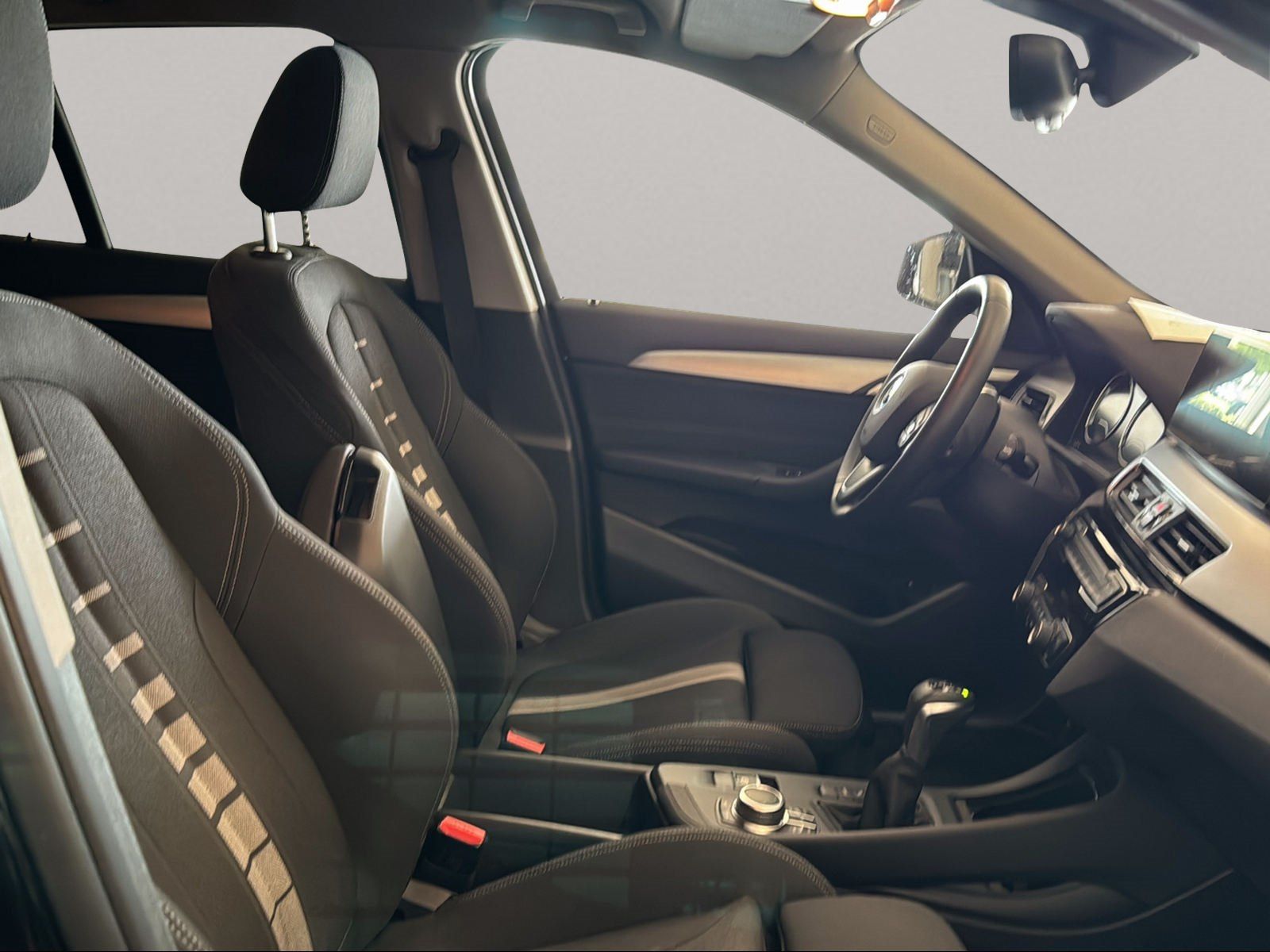 BMW X1 xDrive25e - Samsaru's Car Outlet