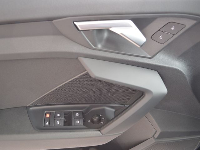 Audi A3 Sportback 35 1,5 TFSI S-tronic LED MMI NAVI