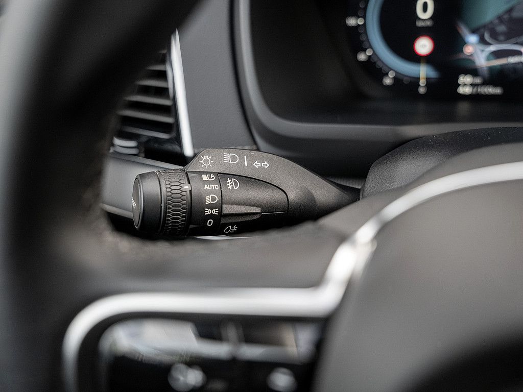 Volvo XC90 T8 AWD Plus Dark Panorama, AHK