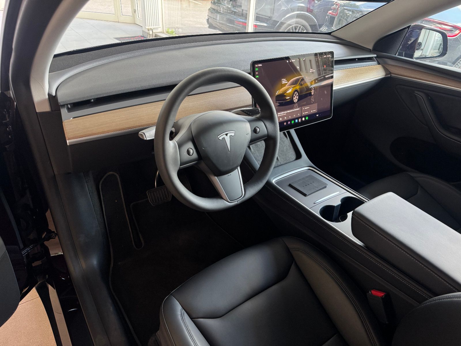 Tesla Model Y Long Range Dual Motor AWD MidnightCherry