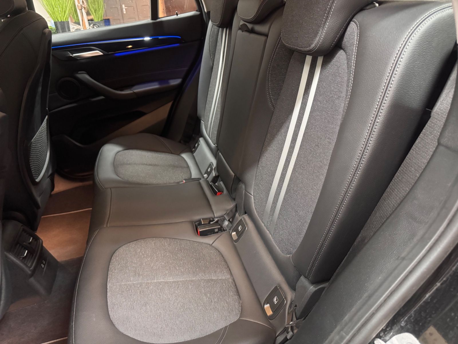 BMW X1 xDrive20d Sport Line - Samsaru's Car Outlet