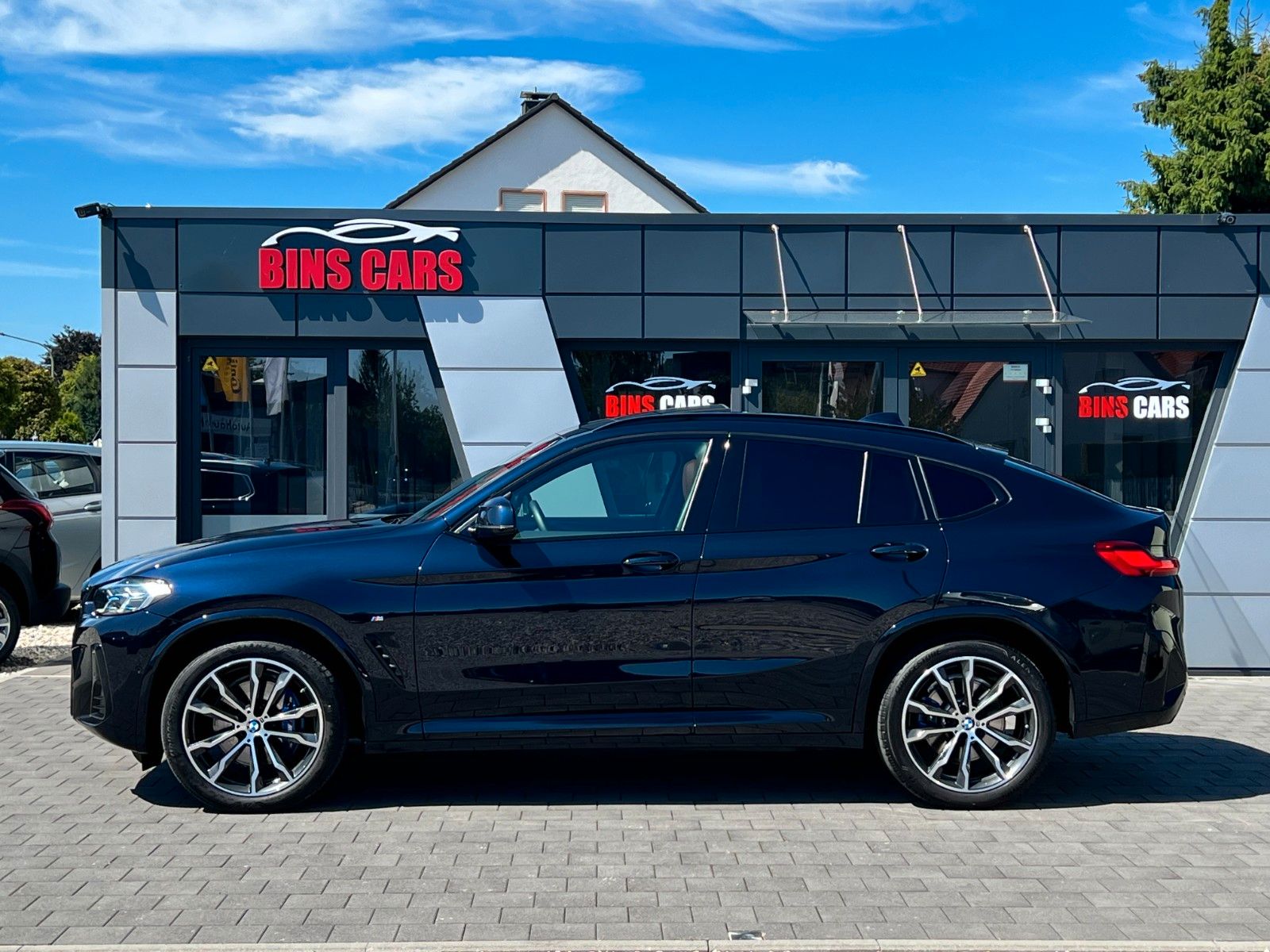 BMW X4 M Sport 30d xDrive*ACC*Pano*Laser*HUD*AHK*CAM