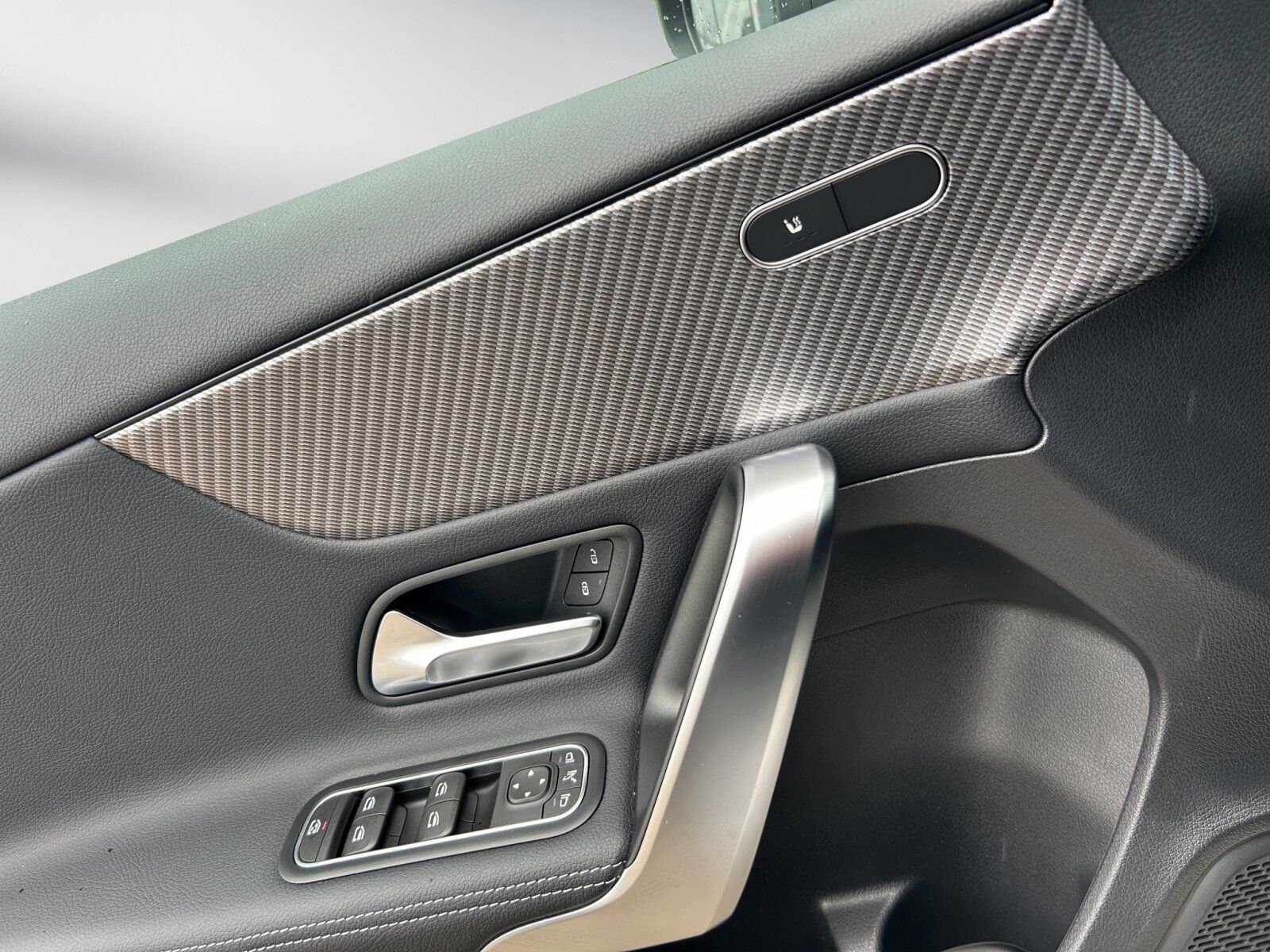 Mercedes-Benz A 180 - Samsaru's Car Outlet