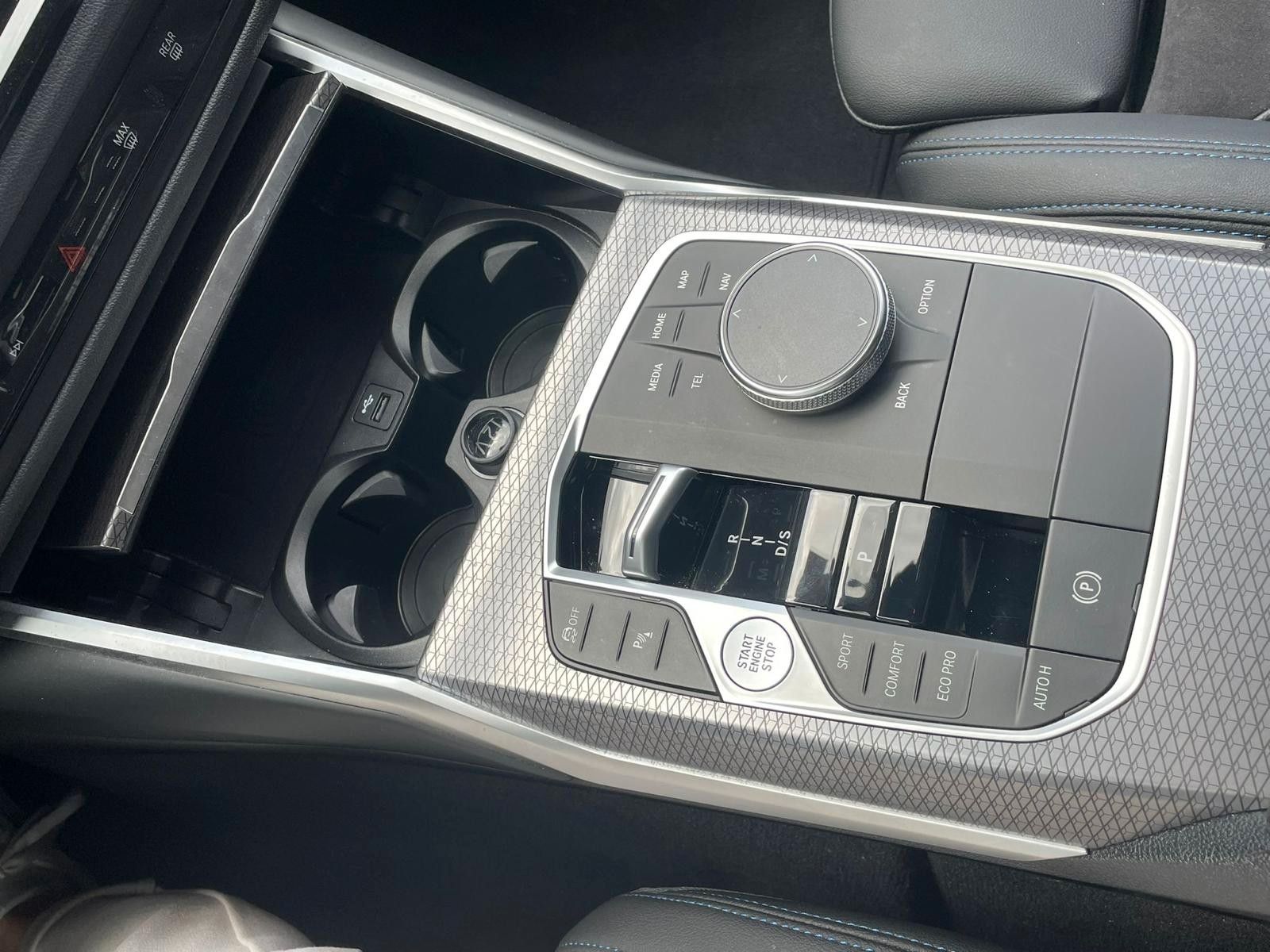 BMW 320D Aut. Touring M SPORT - Samsaru's Car Outlet
