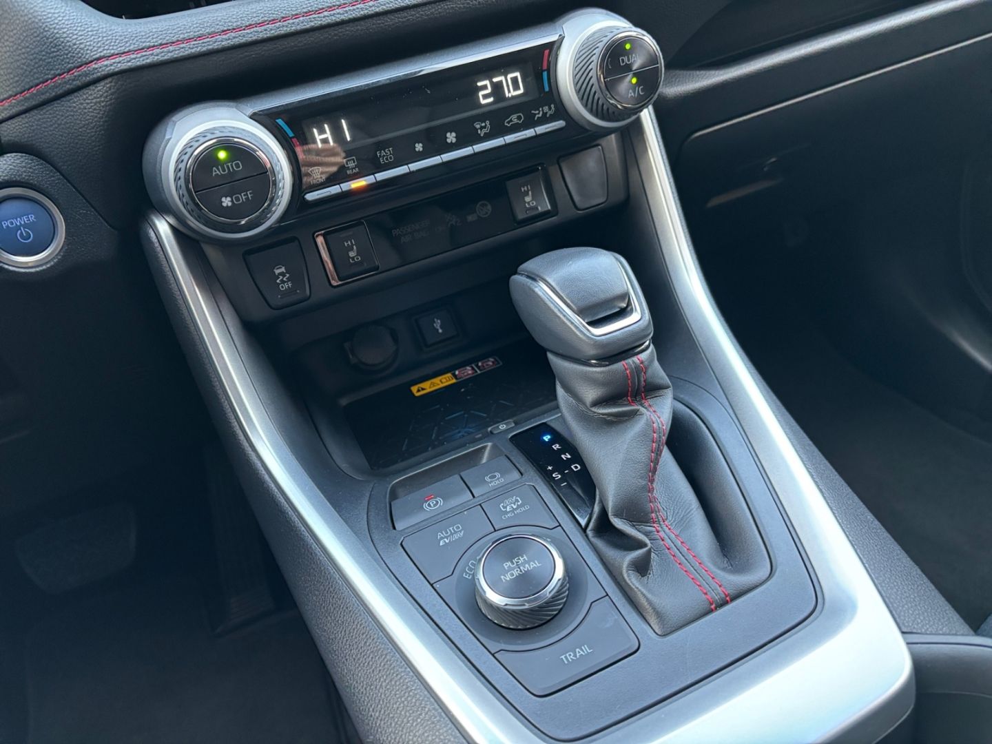 Toyota RAV 4 Plug-in-Hybrid 4x4 - Samsaru's Car Outlet