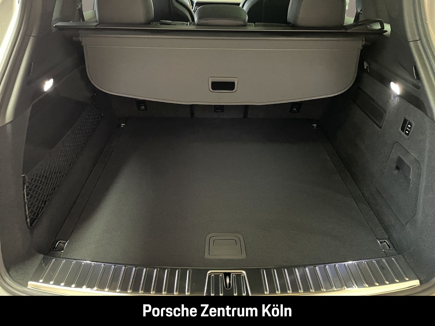 Porsche Cayenne GTS Carbon-Deisgn Sportabgas LED-Matrix