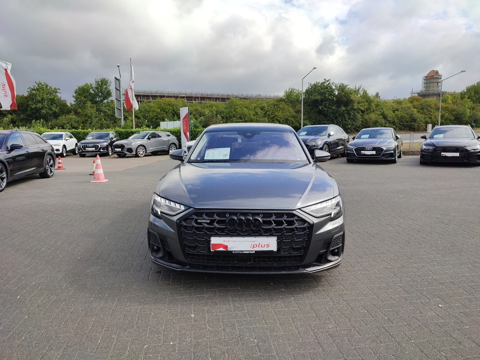 Audi A8 L 60 TFSI e quattro S line - Samsaru's Car Outlet