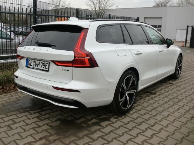 Volvo V60 T6 AWD Ultra Dark*Business-Paket*360Grad*B+W
