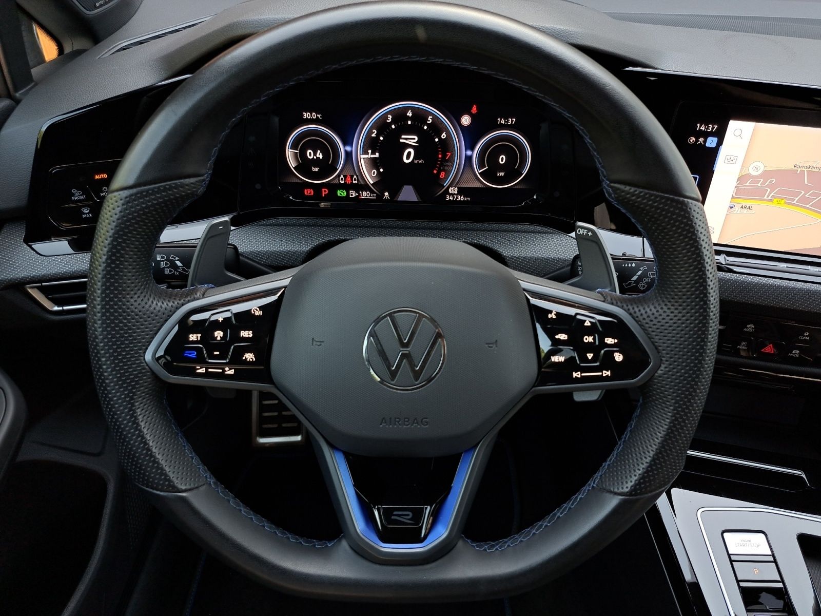Volkswagen Golf R Performance 2.0 TSI 4Motion DSG PANO MATR