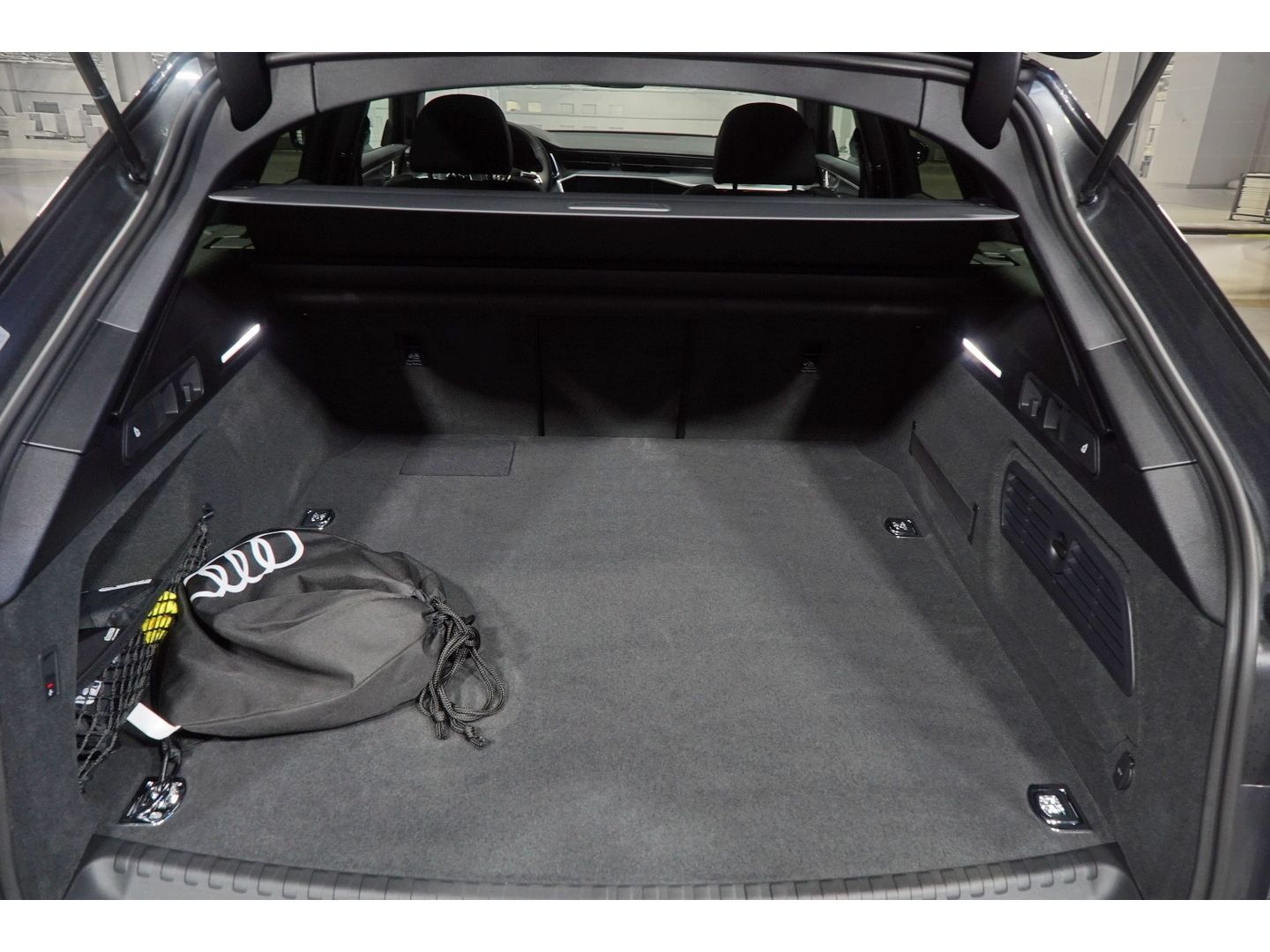 Audi A6 Avant S line 50 TFSI e quattro 360 Kamera AHK