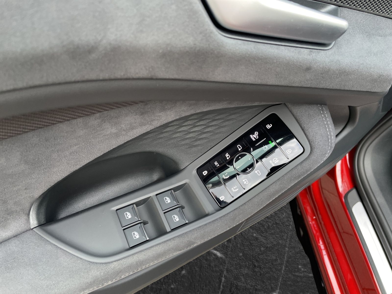 Audi A6 Avant TDI S tronic quattro s line edition one