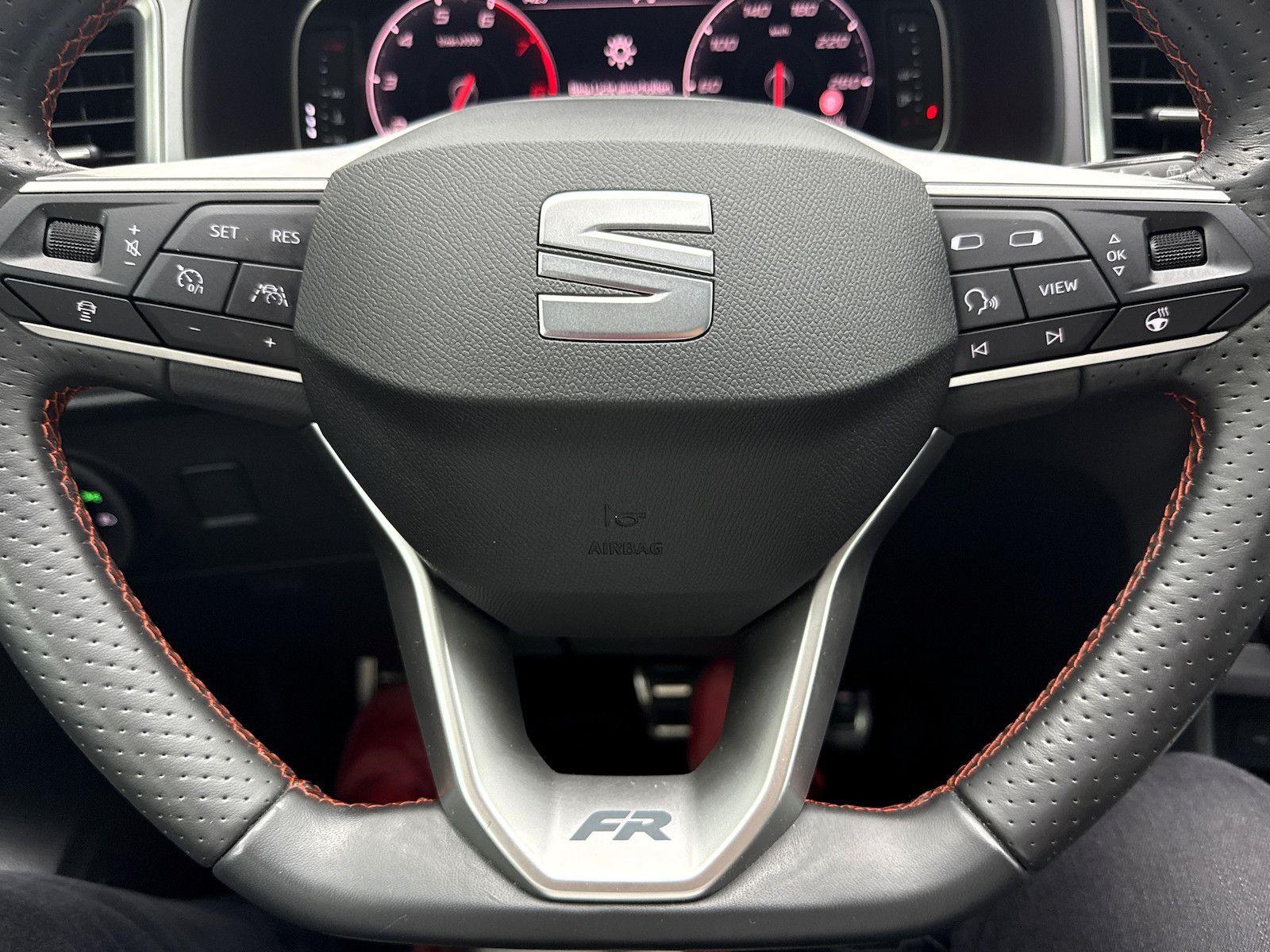Seat Ateca 1.5 TSI DSG FR Line Sport ACC Beats StHz A
