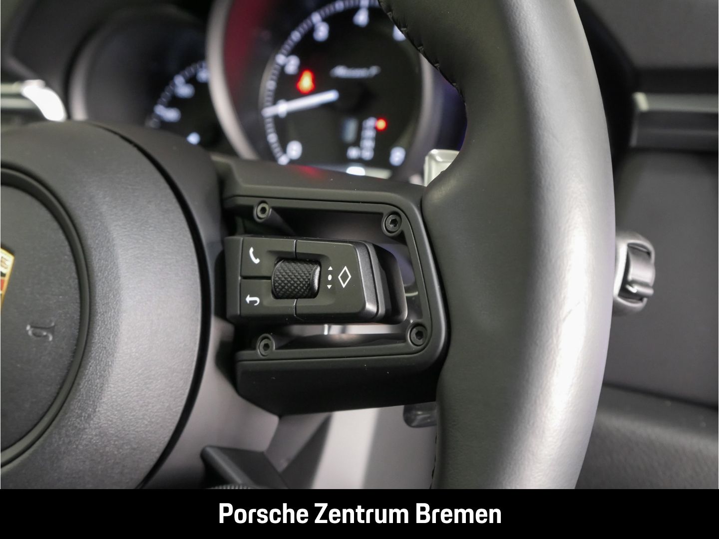 Porsche Macan T - Samsaru's Car Outlet