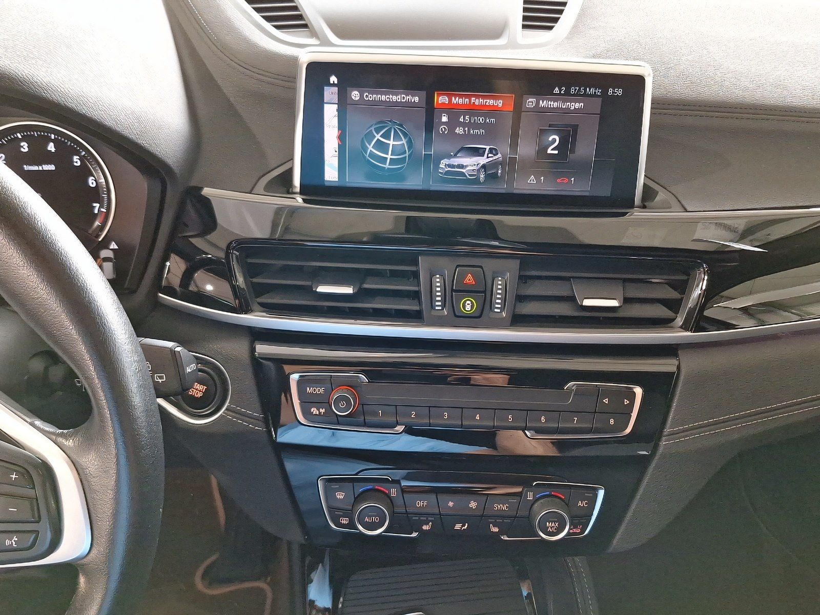 BMW X1 xDrive25e Sport Line - Samsaru's Car Outlet