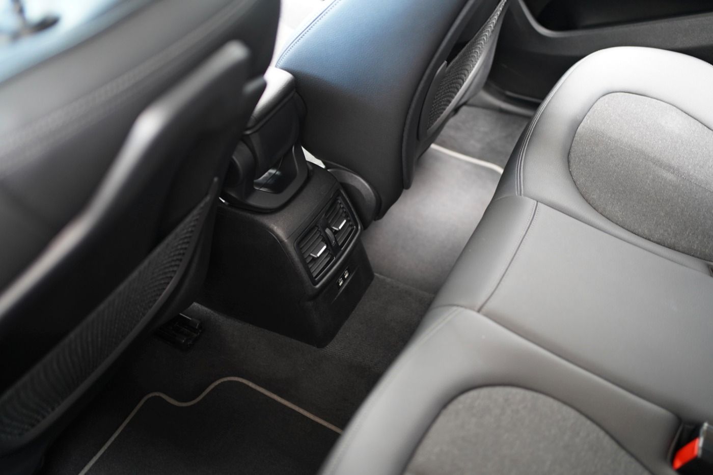 BMW X1 Sport Line xDrive - Samsaru's Car Outlet