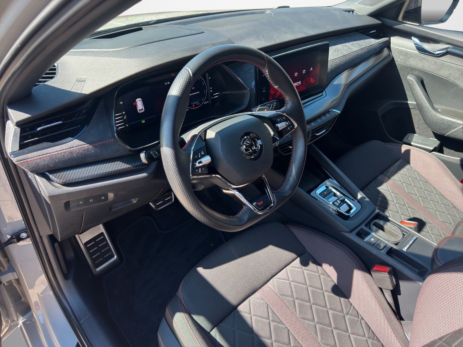 Skoda Octavia Combi RS - Samsaru's Car Outlet