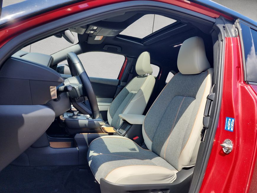 Mazda MX-30 e-SKYACTIV R-EV MAKOTO