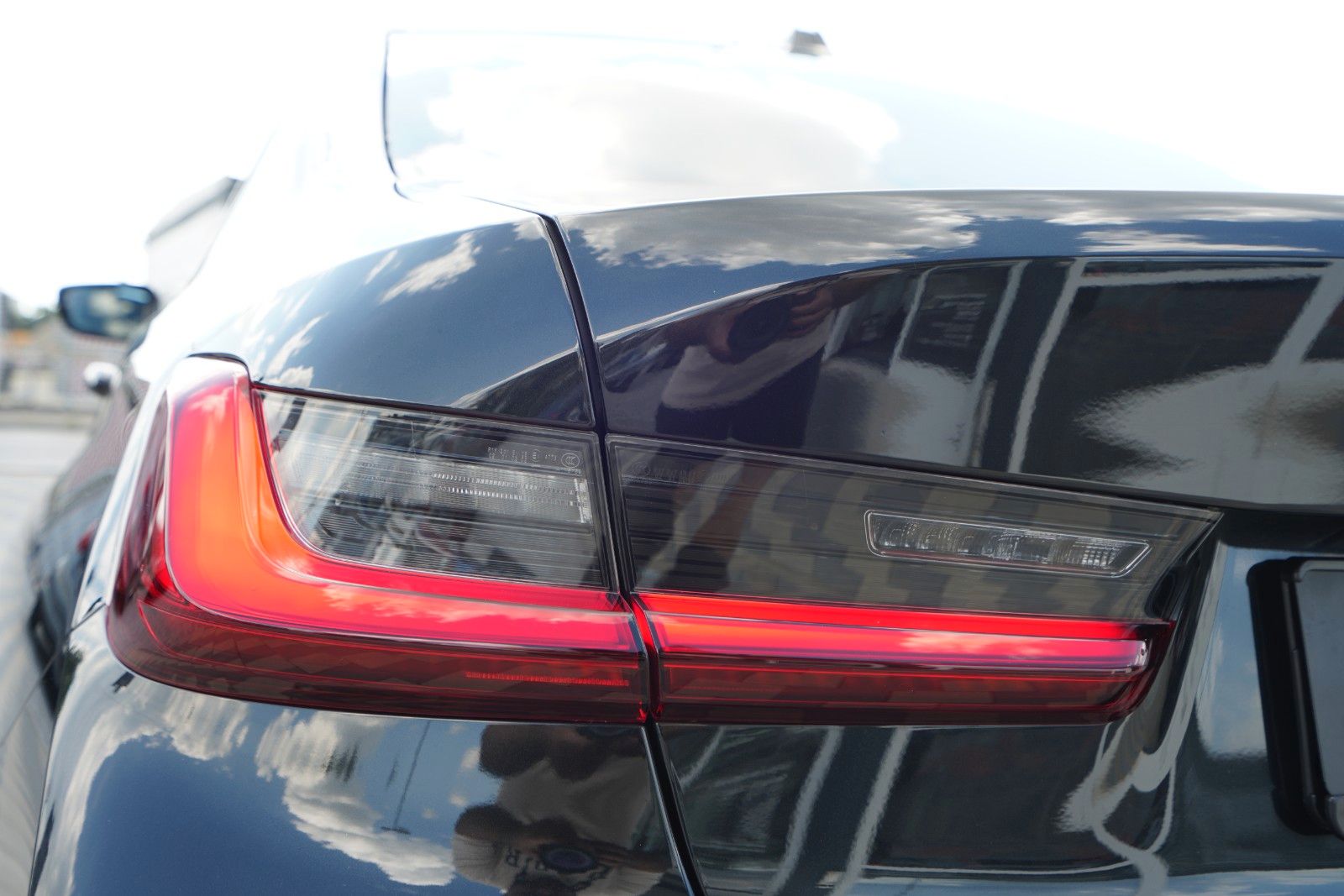 BMW 320d*xDrive*M Sport*H&K*Schiebedach*STHZ*360°*