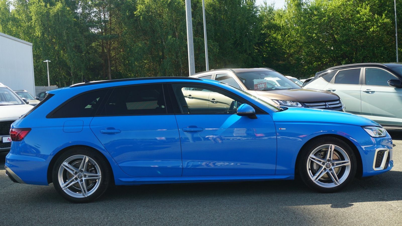 Audi A4 40 quattro S-Line - Samsaru's Car Outlet