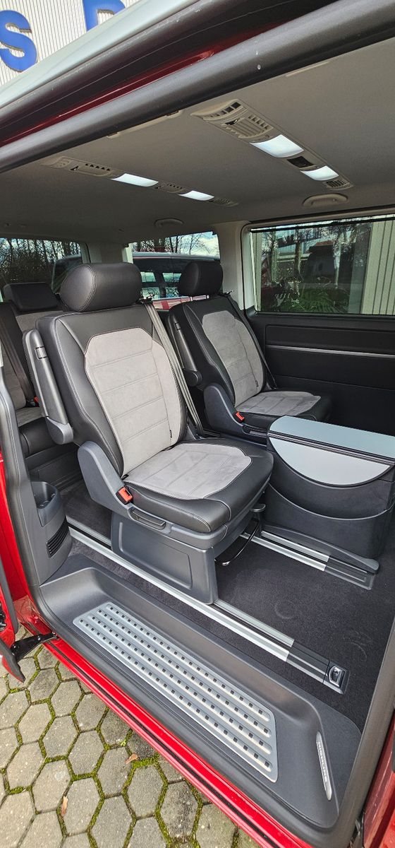 Volkswagen T6.1 Multivan Highline 2.0 TDI 204 PS 4MO DSG - Samsaru's Car Outlet