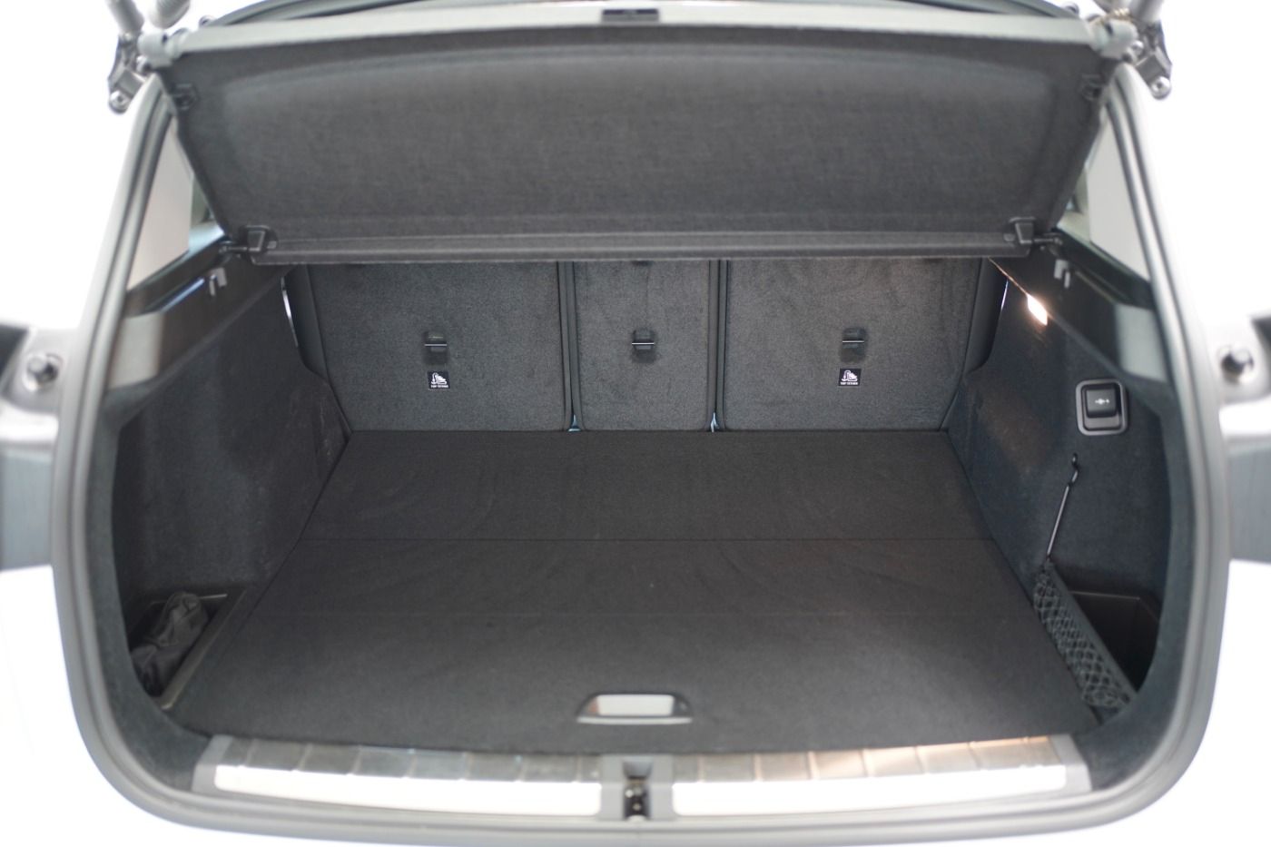BMW X1 Sport Line xDrive - Samsaru's Car Outlet