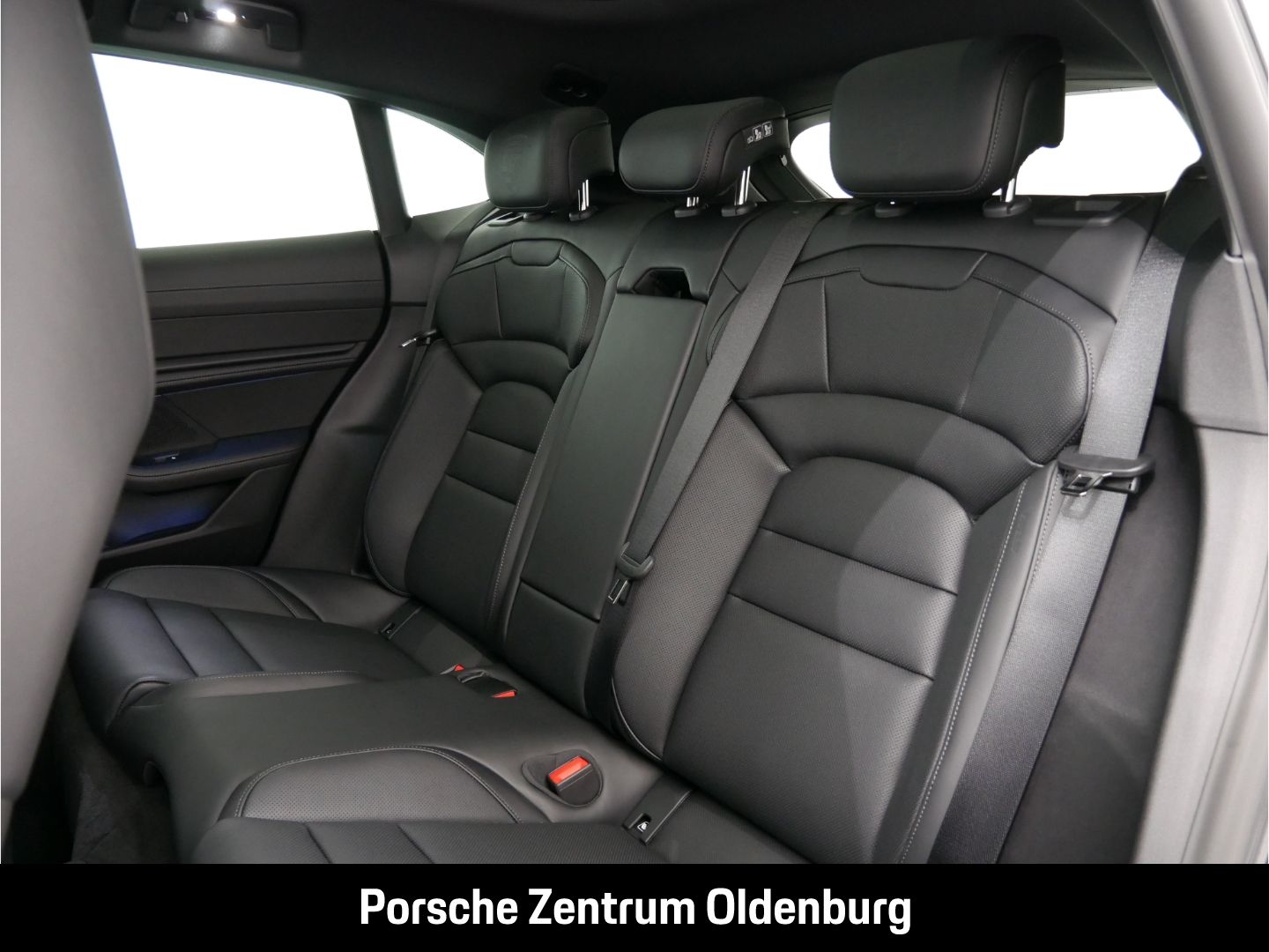 Porsche Taycan 4 Cross Turismo Pano HuD BOSE HuD InnoDri