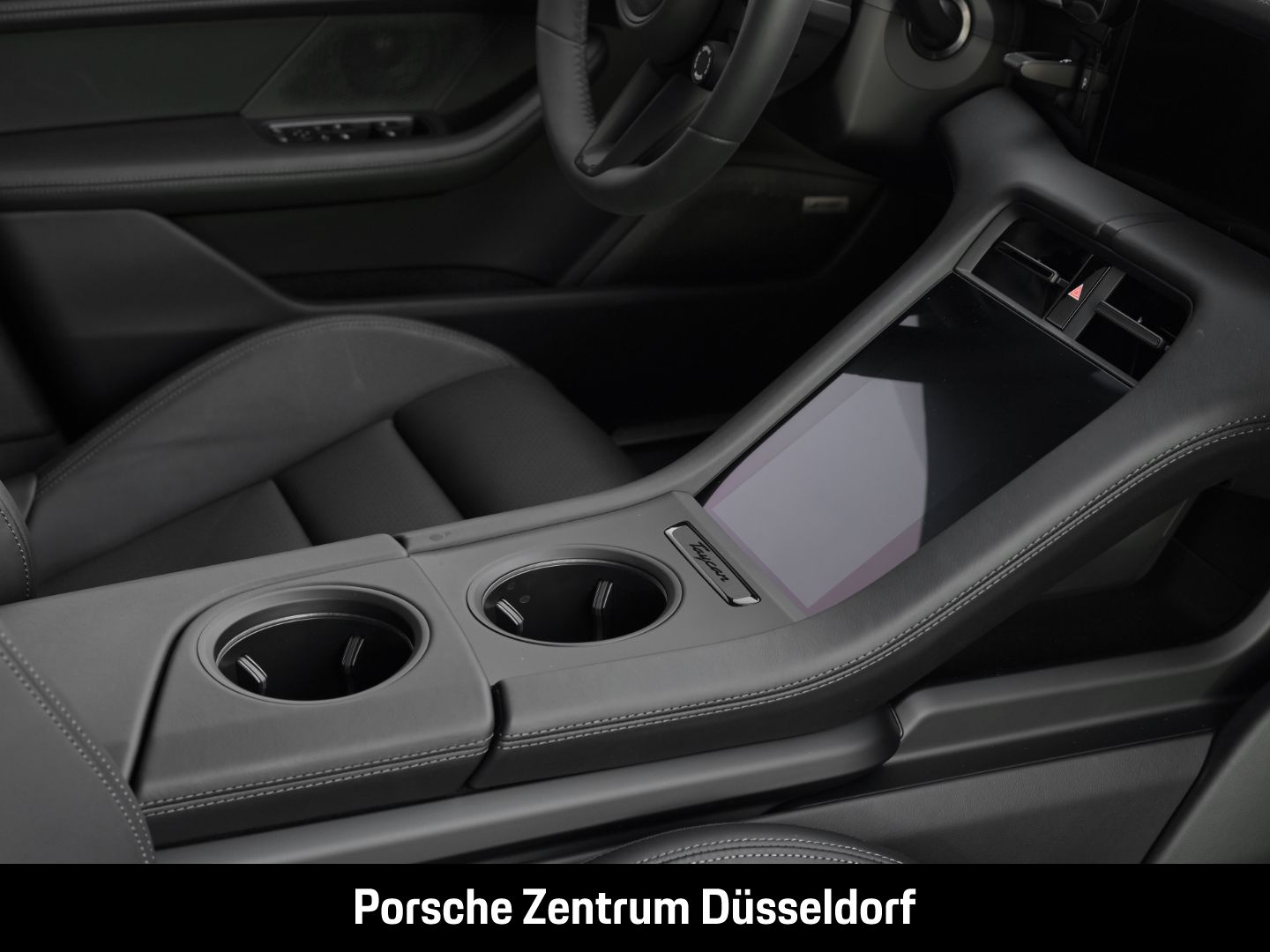 Porsche Taycan 4 Cross Turismo LED-Matrix InnoDrive