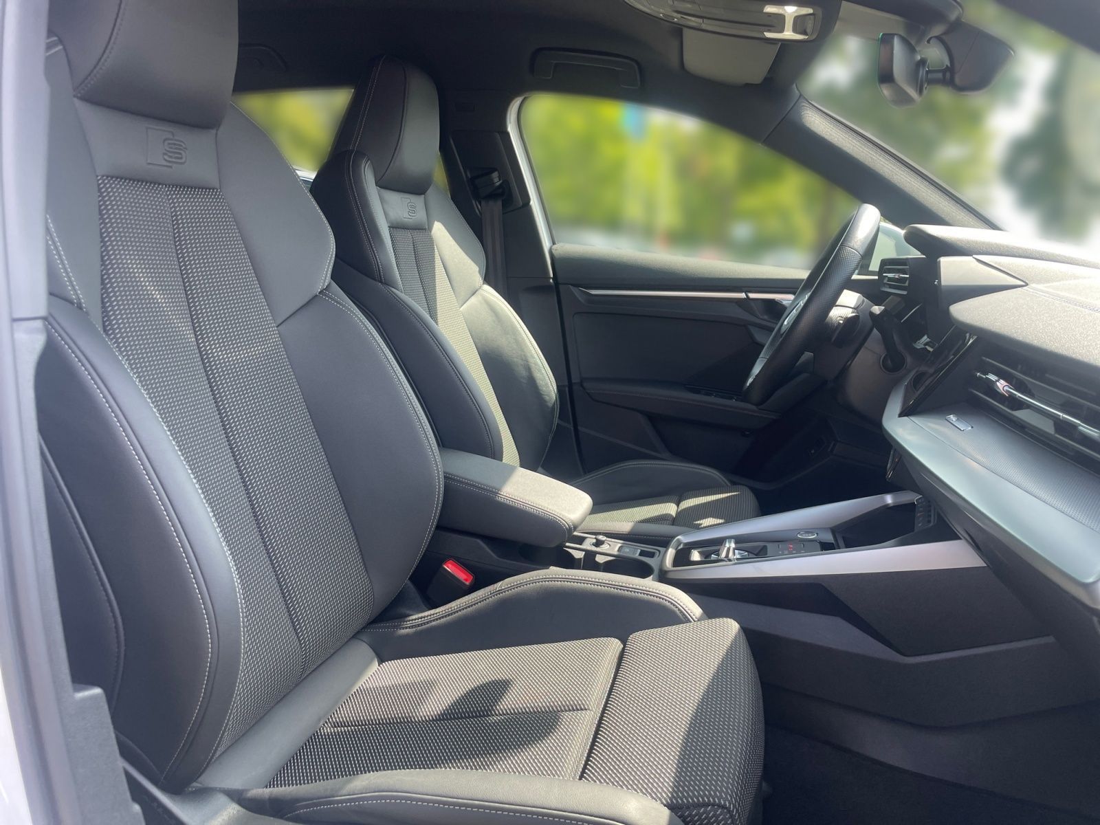 Audi A3 Sportback 40 1.4 TFSIe advanced S line Navi R