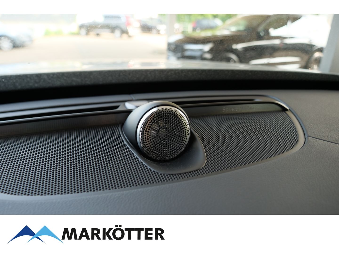 Volvo XC90 T8 AWD Ultra Bright - Samsaru's Car Outlet
